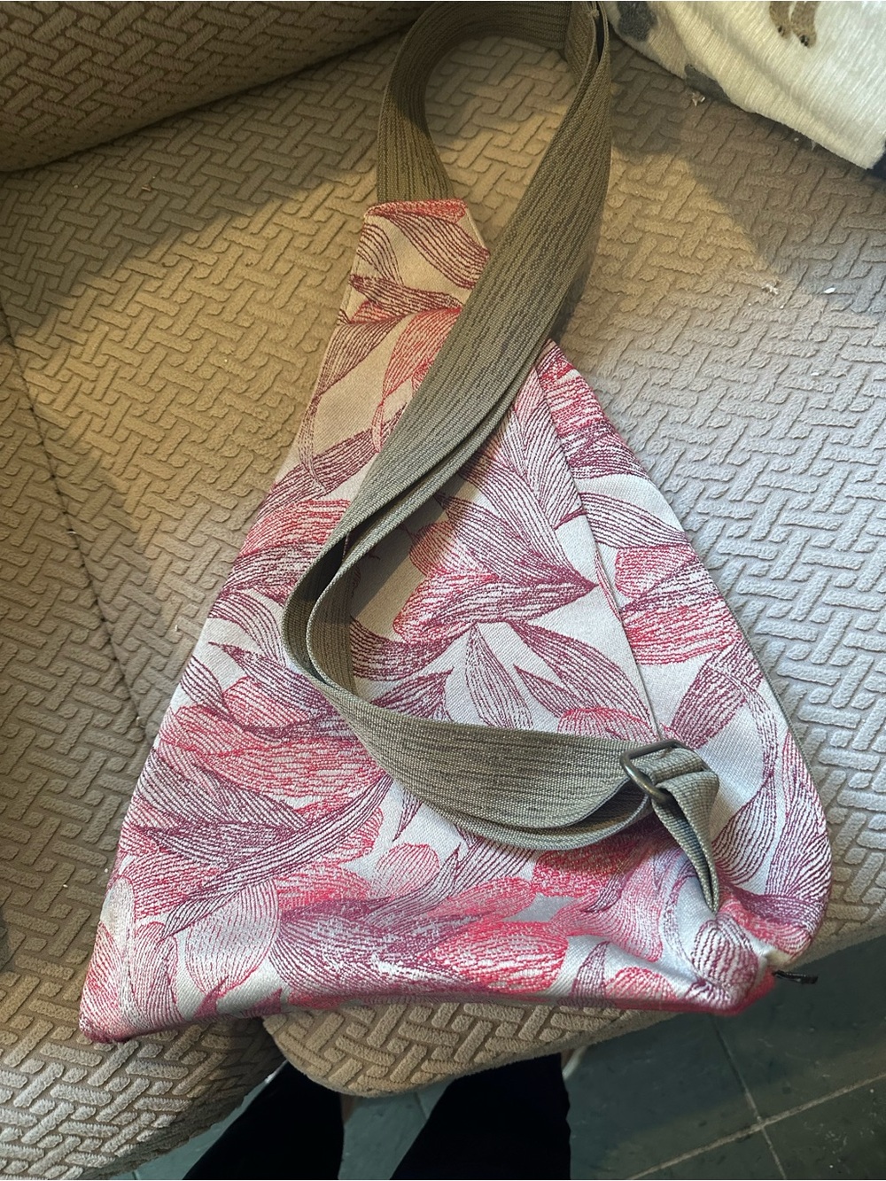 Leaf-Print Pink Canvas Shoulder Bag with Wide Strap